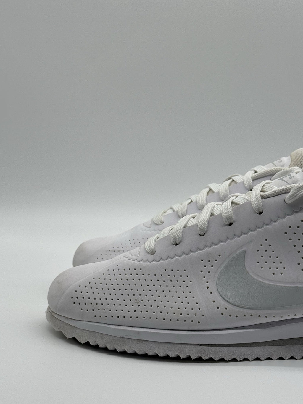 Nike Cortez Ultra Moire "Triple White" Trainers UK 7 EUR 41 (845013 101)