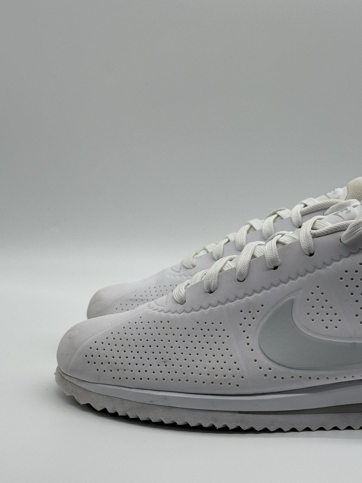 Nike Cortez Ultra Moire "Triple White" Trainers UK 7 EUR 41 (845013 101)