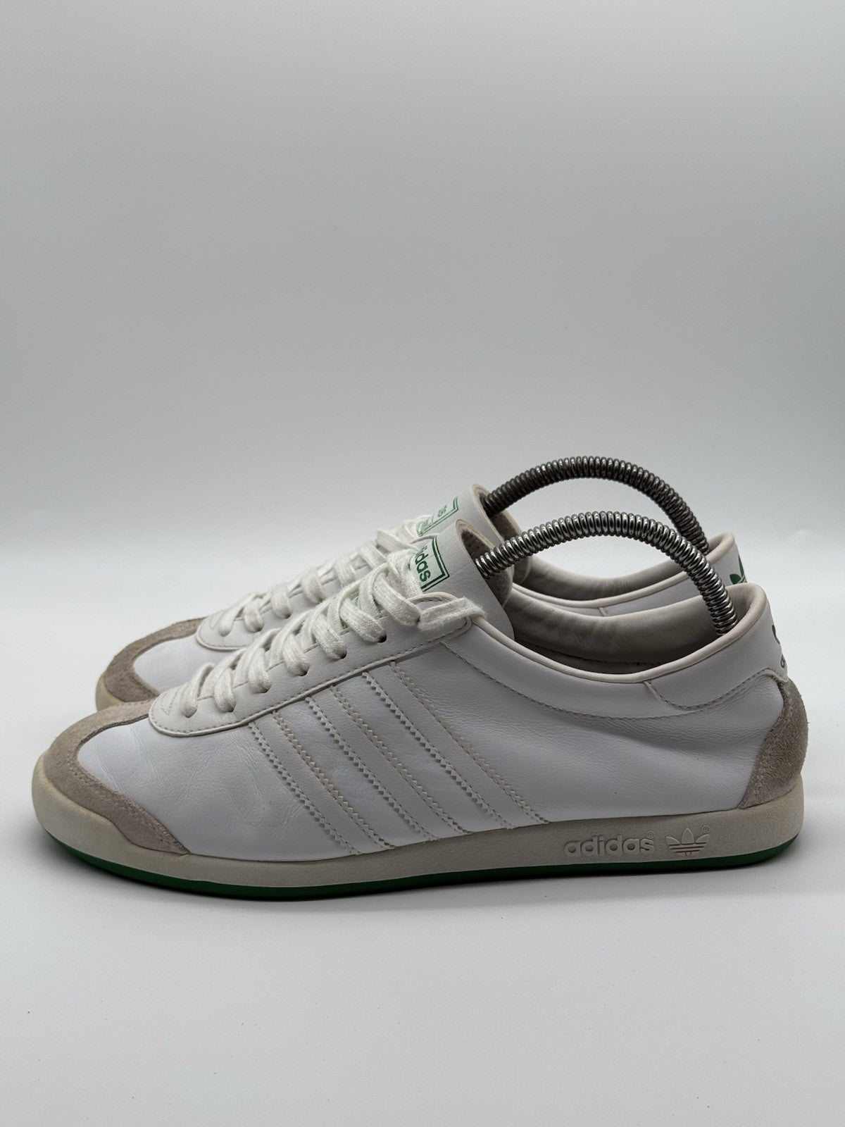 Rare (2008) Adidas ‘The Sneeker’ White / Green Leather Trainers Size UK 7