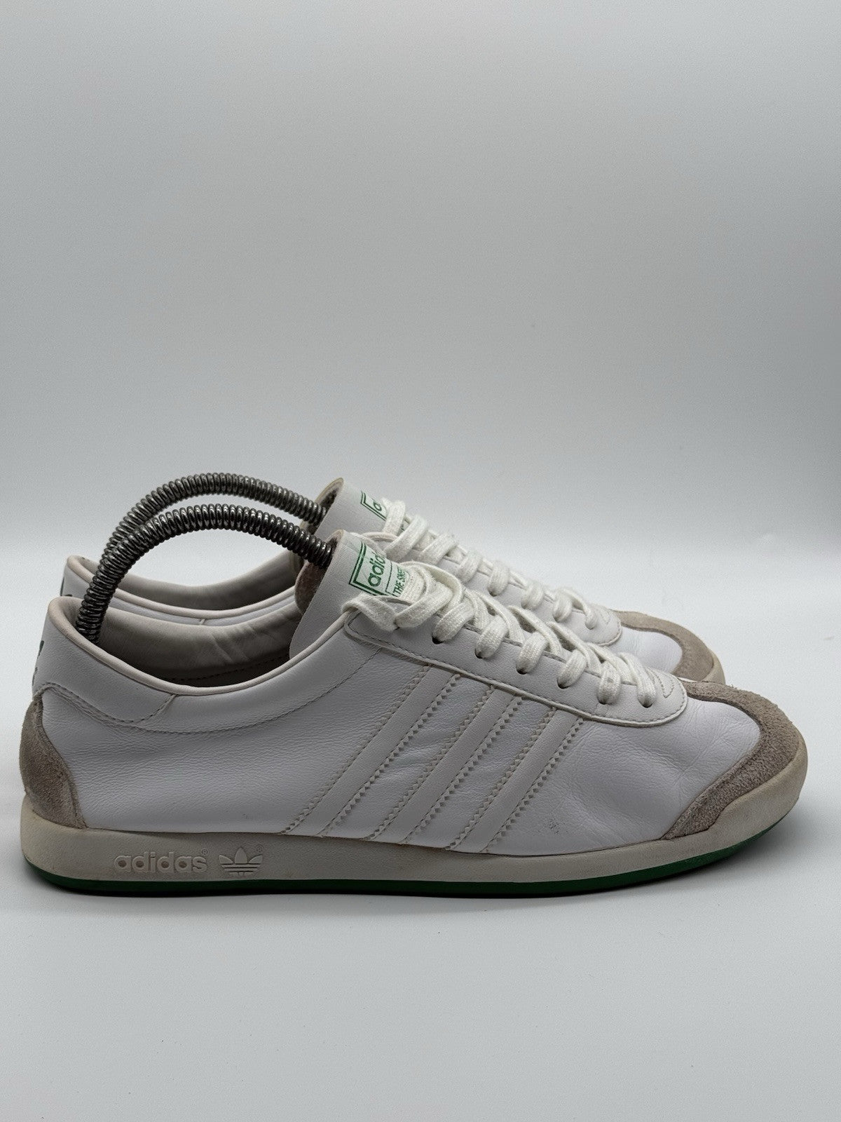 Rare (2008) Adidas ‘The Sneeker’ White / Green Leather Trainers Size UK 7